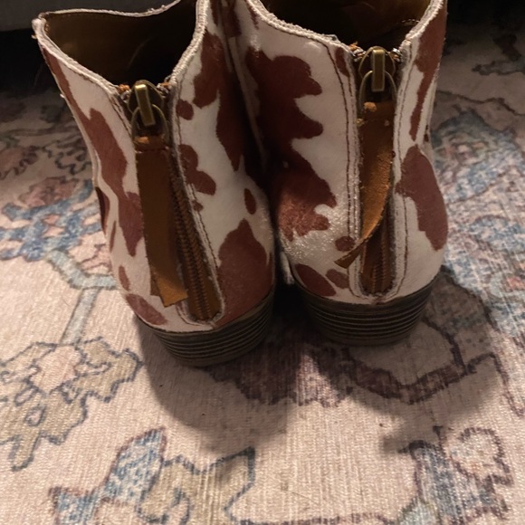True Craft Ankle Boots with Cow Print Western Booties Stacked Heel Neutral - Picture 4 of 9